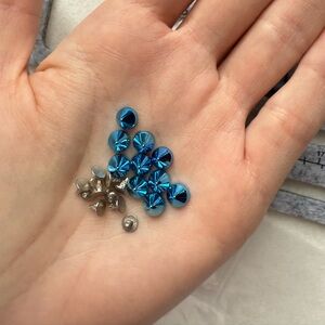 Louboutin spikes replacement, blue 6 mm, 10 sets